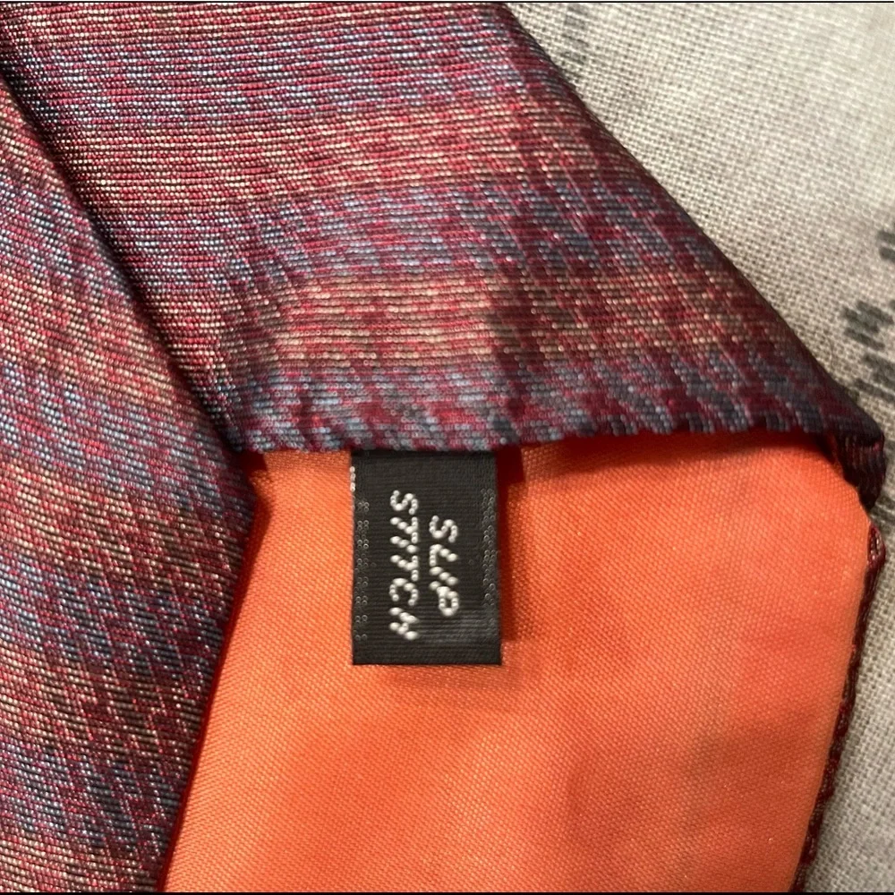 YSL Yves Saint Laurent Vintage Silk Tie Striped Burgundy Navy Classic Luxury
